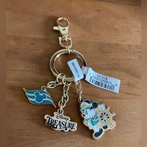 Disney Cruise Line - Treasure Ship Keychain - Brand New NWT - Captain Mickey